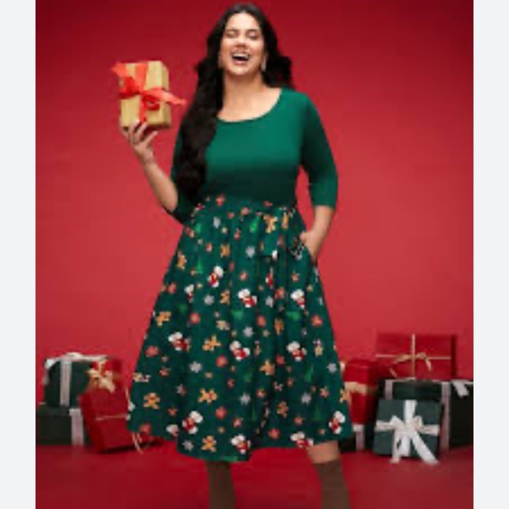 BloomChic Forrest Green Gingerbread, Candy cane, Stocking, Snowflake Midi Dress